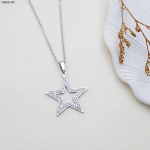 سلسال نجمة كبيرة فارغة اطارين لون فضي