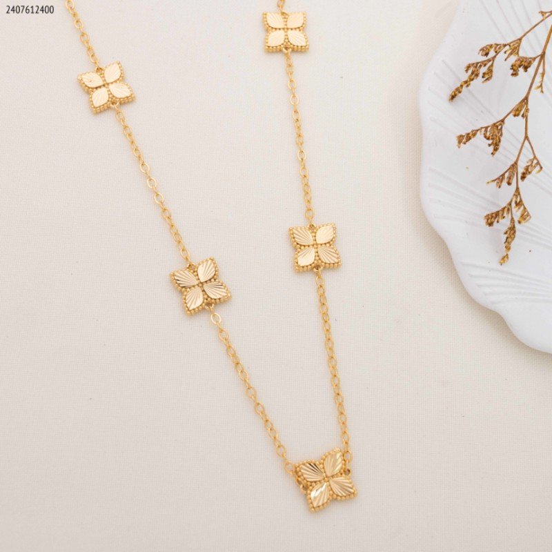 سلسال وردة رباعية طويل خمس تعليقات لون ذهبي