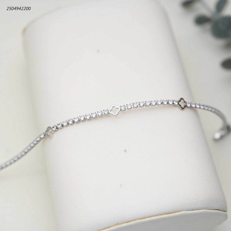 سوار تنس لون فضي