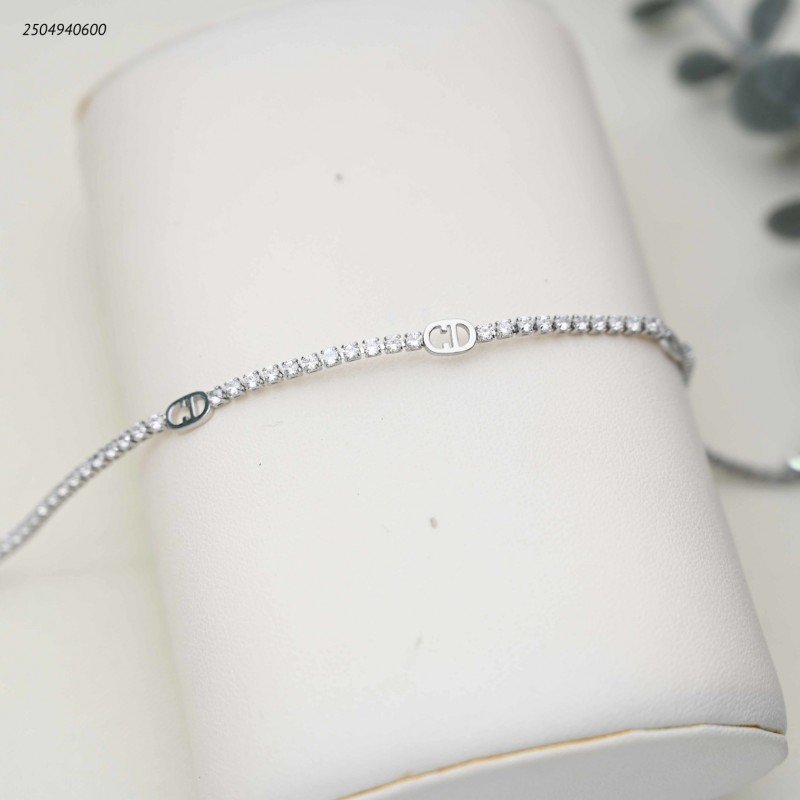 سوار تنس لون فضي