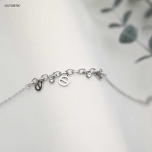 سوار جنزير مع تعليقات ماركة لون فضي