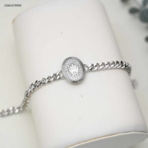 سوار جنزير مع شكل بيضاوي ماركة مع زركون لون فضي