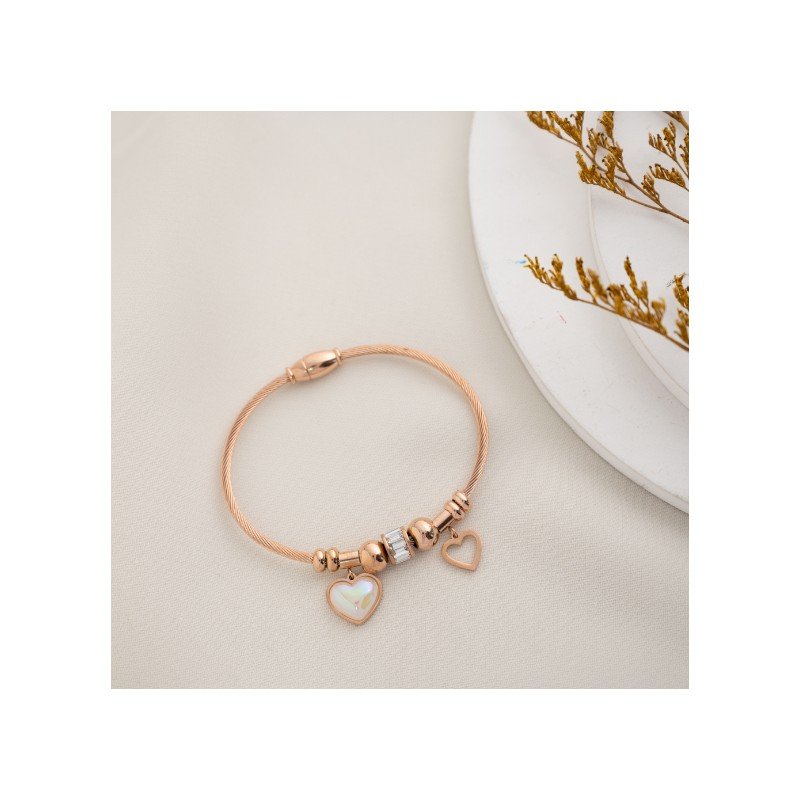 سوار جولدن روز بتصميم قلوب