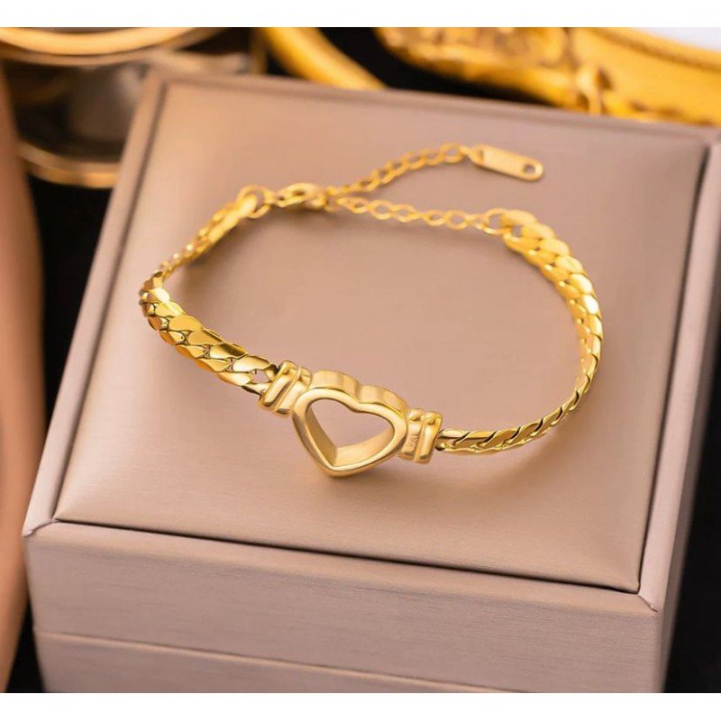 سوار ذهبي بتصميم قلب مفرغ