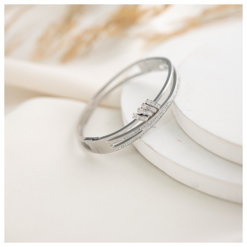 سوار فضي بتصميم خطين مع 4 حلقات