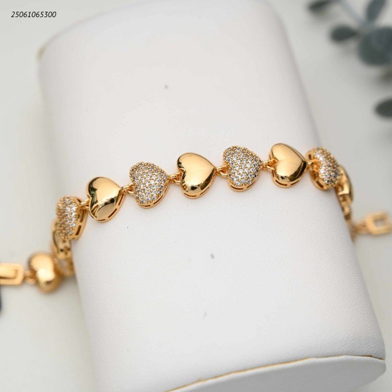 سوار قلوب متسلسلة واحد سادة واحد زركون لون ذهبي