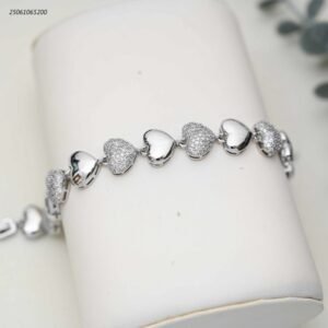 سوار قلوب متسلسلة واحد سادة واحد زركون لون فضي