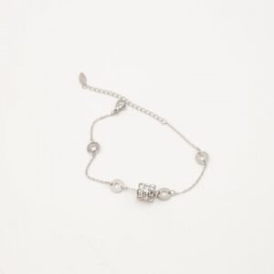 سوار مع زركون لون فضي