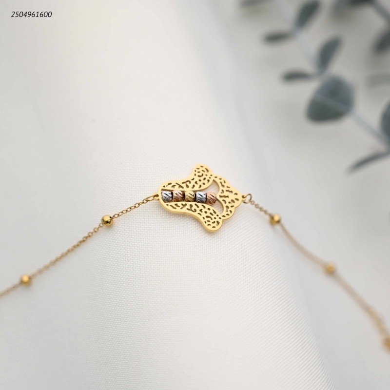 سوار مع كف مزخرف لون ذهبي