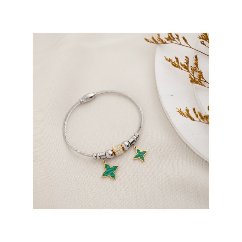 سوارفضي بتصميم وردة خضرء