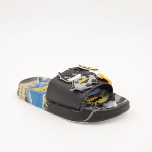 شبشب أطفال بتصميم بات مان