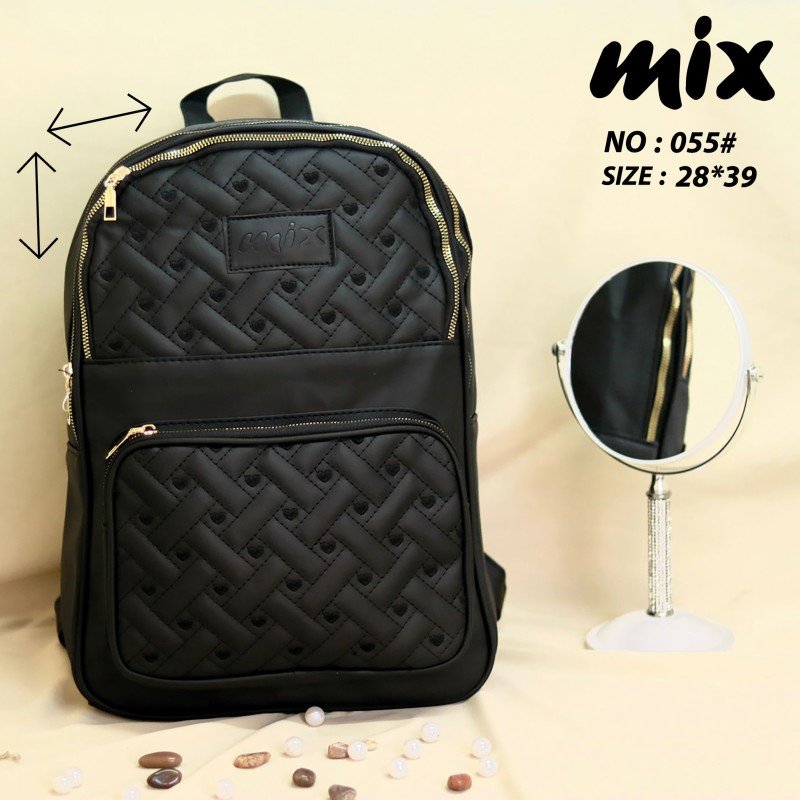 شنطة ظهر جلد للنساء لون أسود