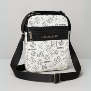 شنطة كروس لون أبيض