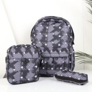 شنطة مدرسية 18 انش مع مقلمة