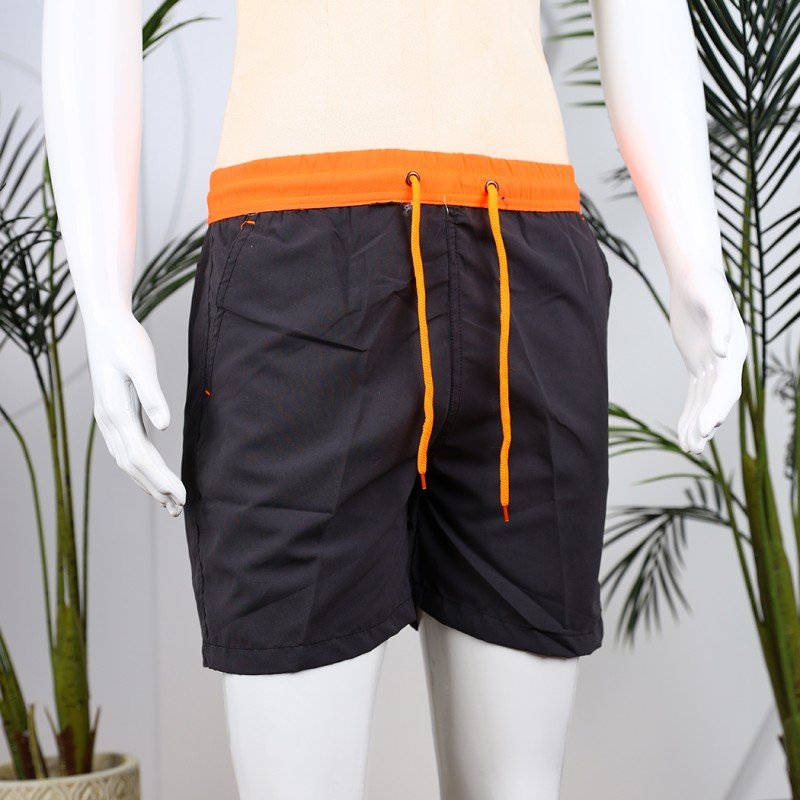 شورت شبابي قصير للرجال لون أسود