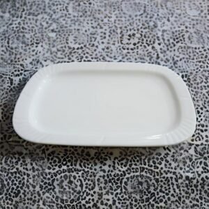 جاط بورسلان ثقيل حجم وسط لون أبيض قياس 30*20.8 سم