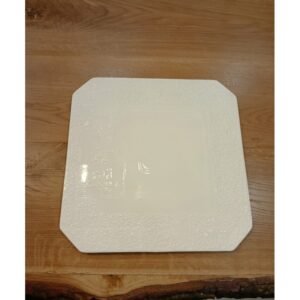 جاط بورسلان مربع لون أبيض أبعاده 30*30 سم