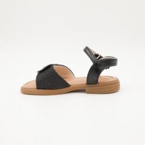 صندل بناتي مع حزام لون اسود