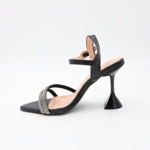 صندل للنساء لون أسود