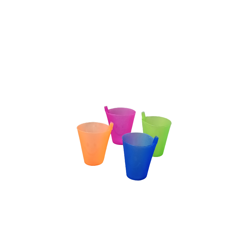 طقم 4 كاسات مع مصاصة بلاستيك