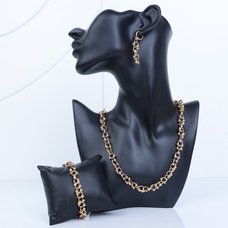 طقم اكسسوارات 3 قطع لون ذهبي بتصميم حلقات