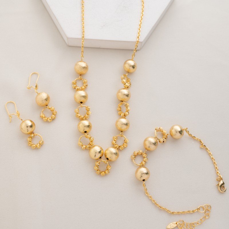 طقم اكسسوارات بلدي بتصميم كرات لون ذهبي