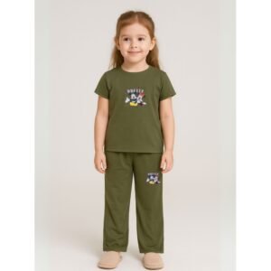 طقم بناتي قطعتين لون زيتي بنطلون + تيشيرت