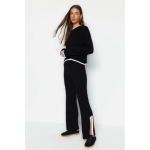 طقم تركي بنطلون وبلوزة مخططة  للنساء لون أسود