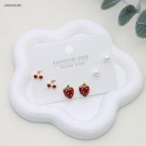 طقم حلوق مجموعة شكل فراولة و كرز لون فضي