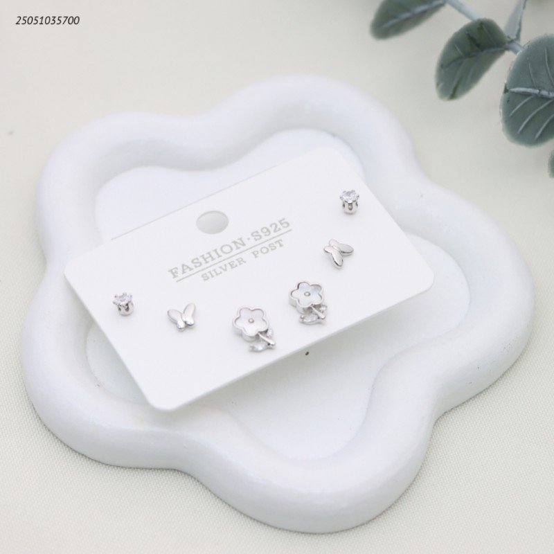 طقم حلوق ورود ناعمة لون فضي