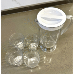 طقم شاف بلاستيك مع غطاء مع 4 كاسات لون شفاف
