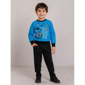 طقم قطعتين بلوزة وبنطلون ولادي لون أزرق سماوي وأسود