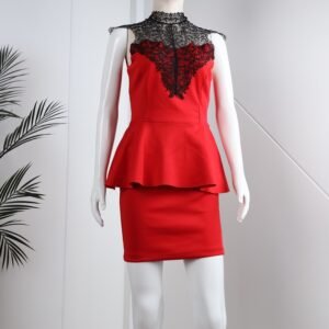 طقم قطعتين لون أحمر