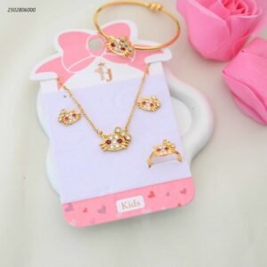 طقم للأطفال سوار+ سلسال+ حلق+ وخاتم بتصميم هالو كيتي مرصع لون ذهبي