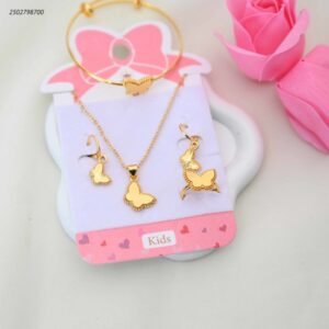 طقم للأطفال سوار+ سلسال+ حلقان+ وخاتم بتصميم فراشة لون ذهبي