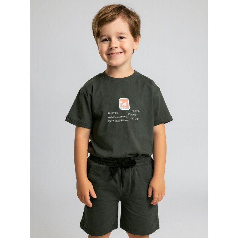 طقم ولادي قطعتين شورت وبلوزه لون زيتي