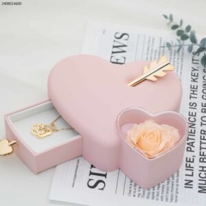 علبة هدايا بلاستيك للمجوهرات لون زهري مع كيس كرتون