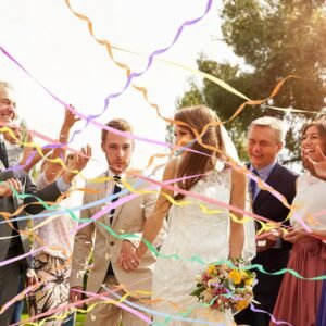 قنبلة شرائط الاحتفلات الملونة