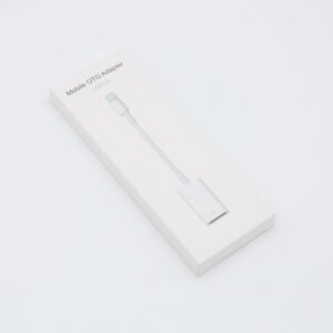 كابل الشحن LIGHTNING TO OTG ADAPTER باللون الأبيض