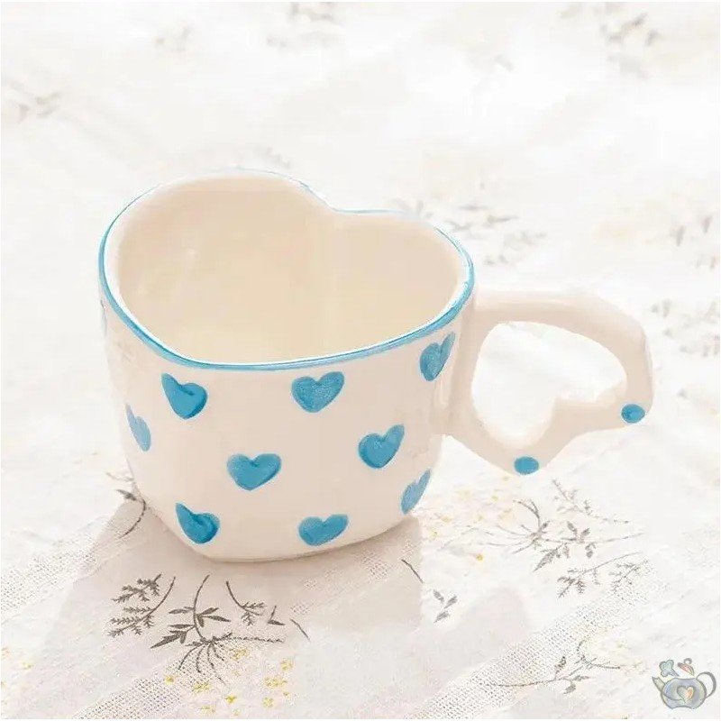 مج بتصميم قلب لون أزرق