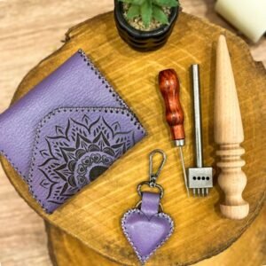 محفظة صناعه يدويه جلد طبيعي للنساء لون نهدي مقاس 11*10