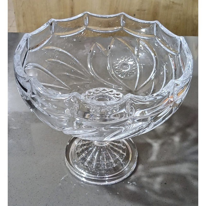 مضيفة زجاج كريستال