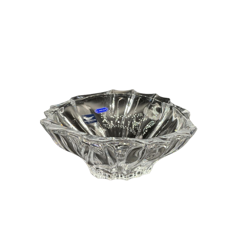 مضيفة كرستال