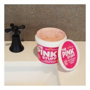معجون التنظيف المعجزة من The pink Stuff