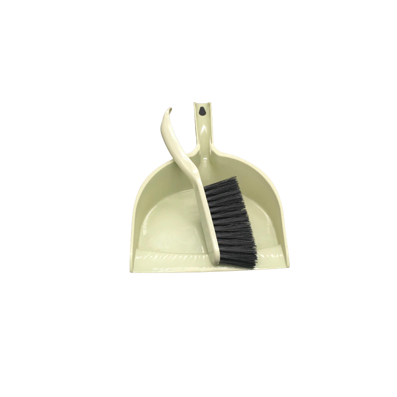 مكنسة مع مجرود