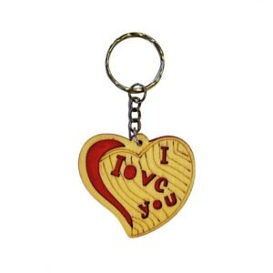 ميدالية خشب بتصميم قلب I Love You