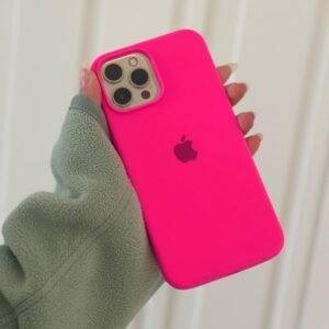 كفر سيليكون ايفون 13 برو لون فوشي