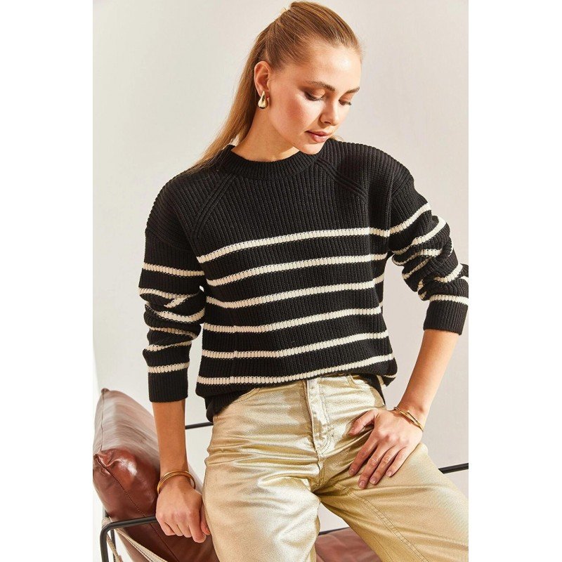 بلوزة ستاتي شتوي لون أسود مخطط أبيض SHADE