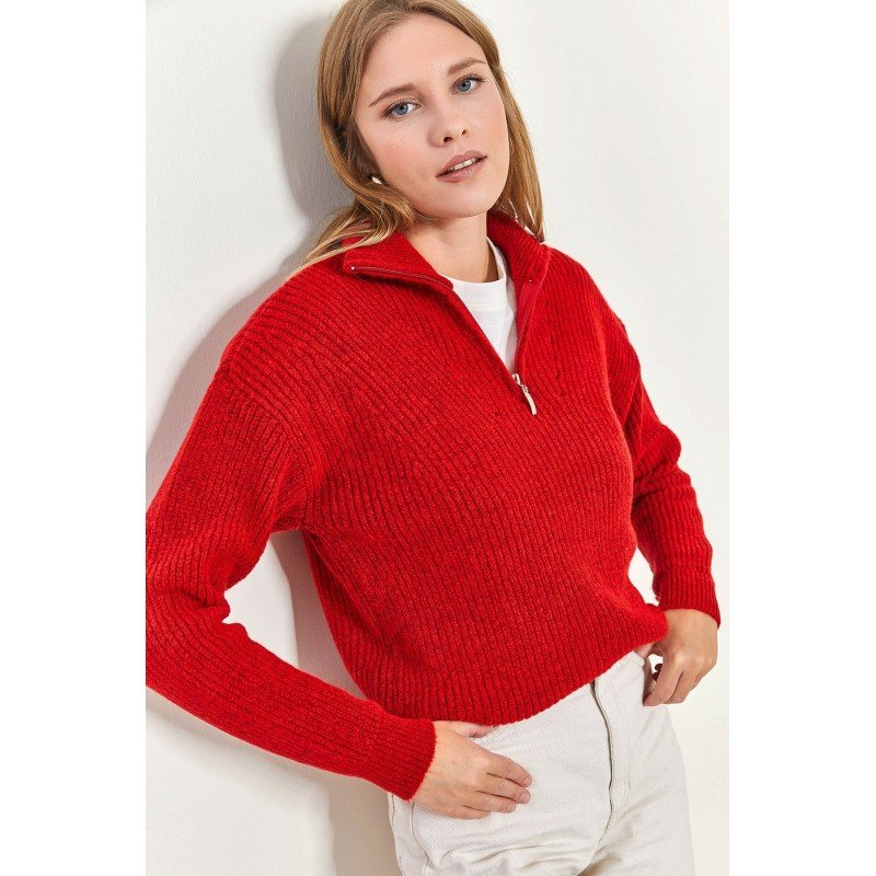 بلوزة شتوية بسحاب من عند القبة لون احمر One Size