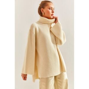 بلوزة صوف سادة باللون البيج One Size